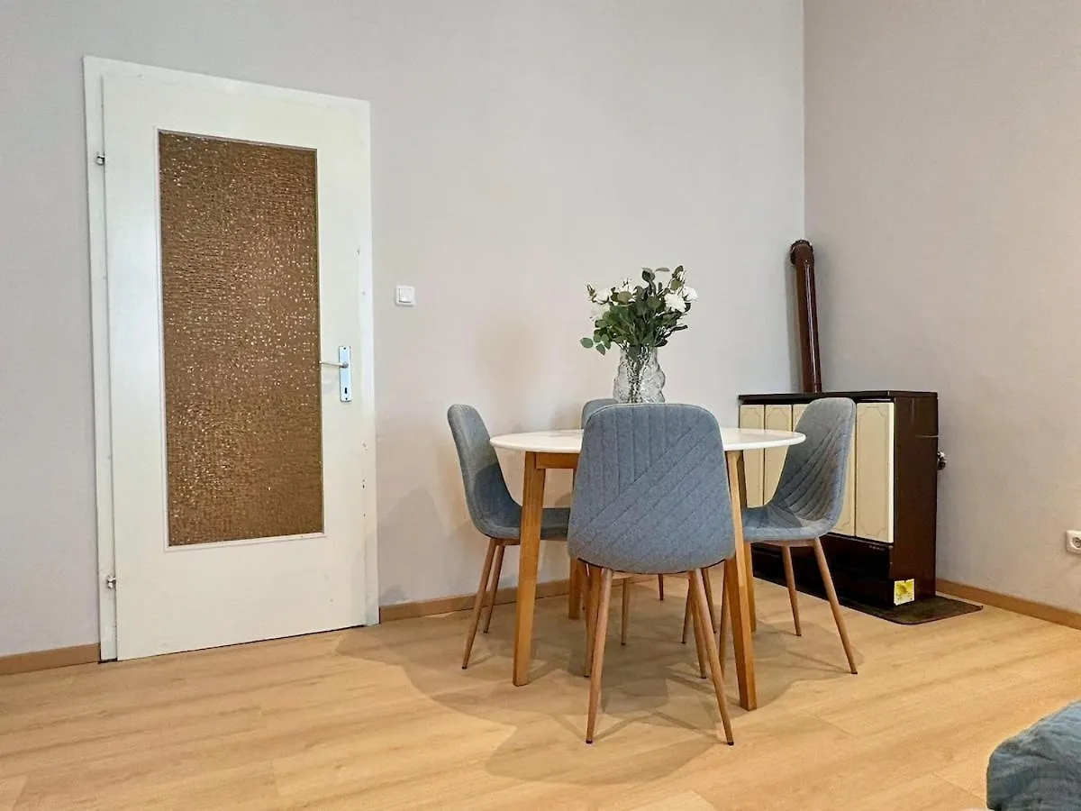 For Big Groups Up To 14 I Close To Akh I Fast Wifi Vienna Apartment