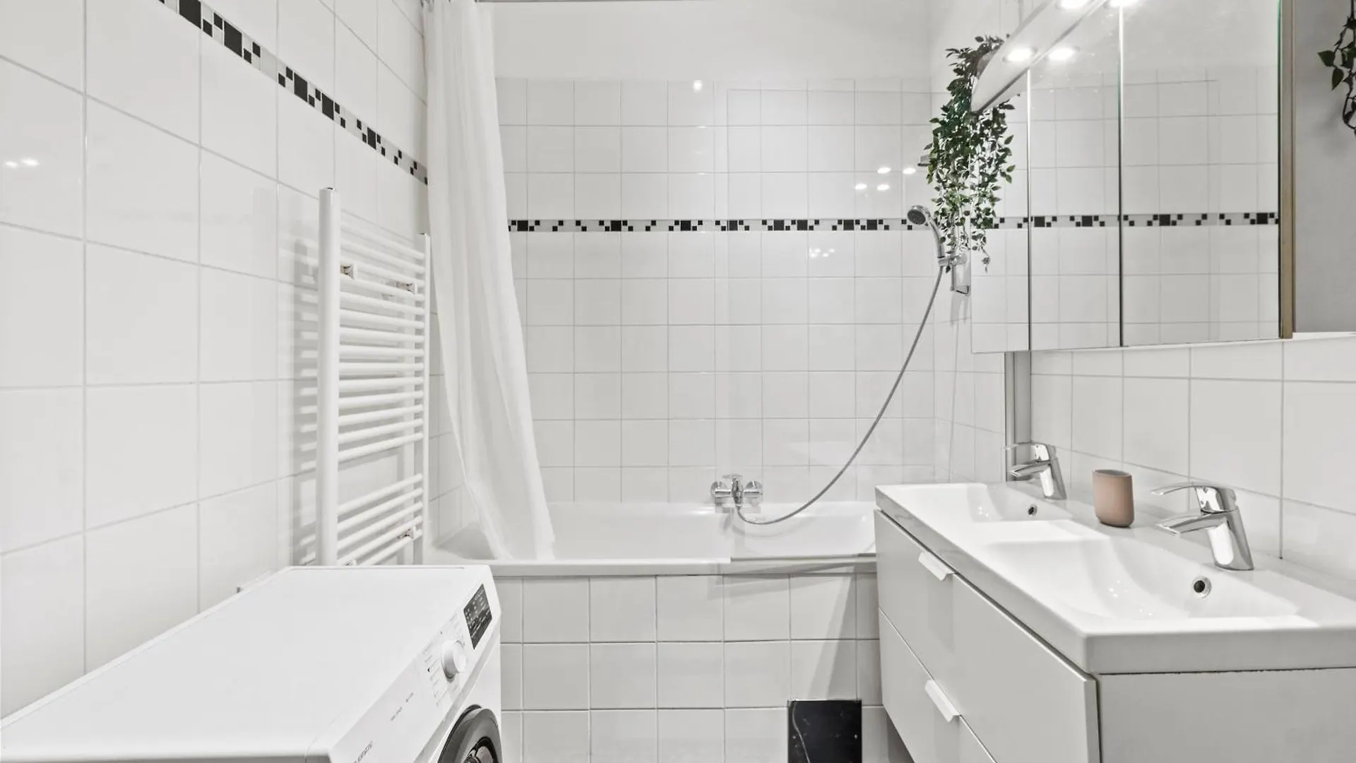For Big Groups Up To 14 I Close To Akh I Fast Wifi Vienna Apartment